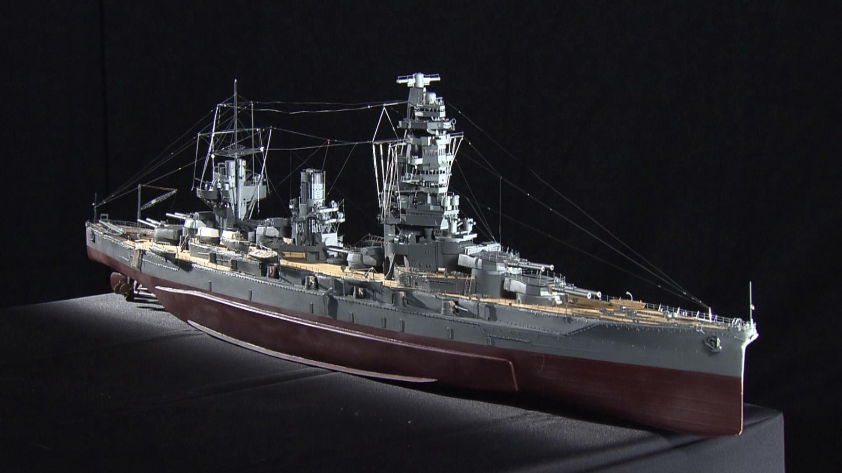 日本海軍の戦艦「山城」を模型で再現！ 船体、砲塔、アンテナすべて